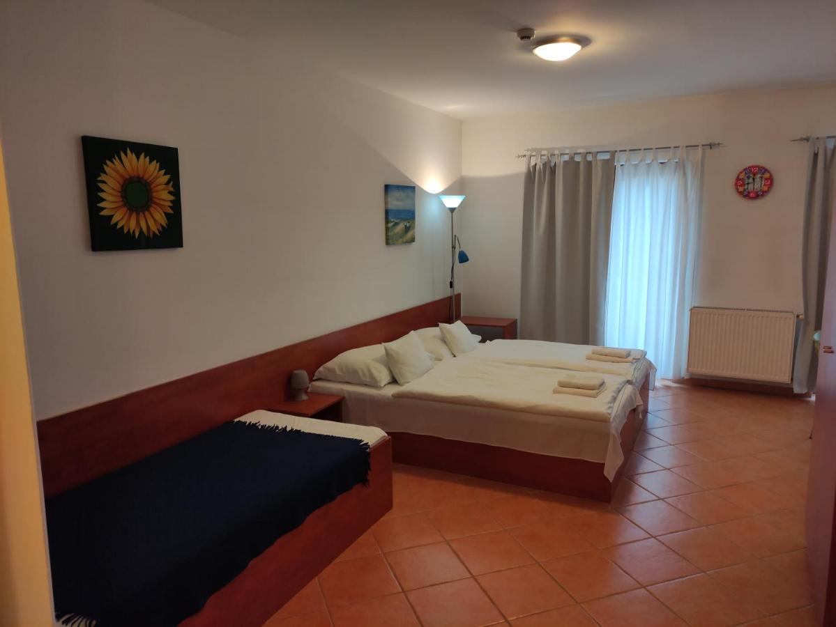 Szent Kristof Apartmanhotel Zalaegerszeg Εξωτερικό φωτογραφία
